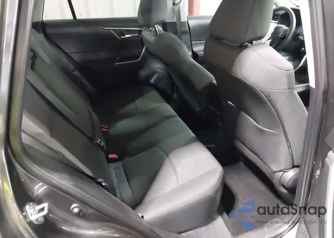 2024 Toyota Rav4 Xle/Xle Premium z USA, uszkodzony, nr VIN 2T3P1RFV3RC410627